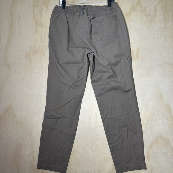 L.L. Bean Explorer Ripstop Pants, Comfort Waist, Standard Fit, Tapered Leg XL - Picture 7 of 11